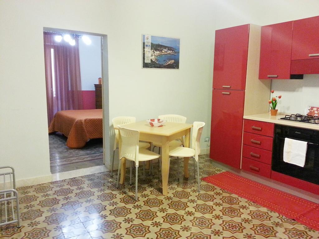 Il Cortile Fiorito Apartment Trapani Ruang foto