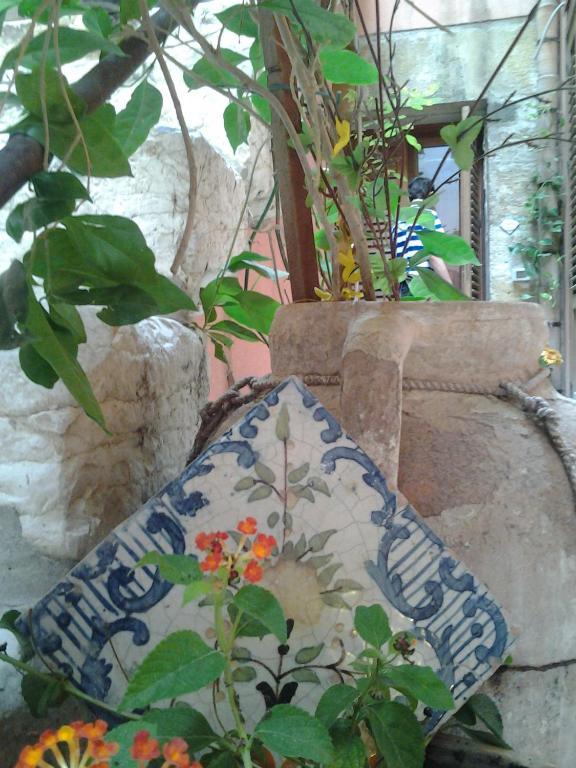Il Cortile Fiorito Apartment Trapani Bagian luar foto